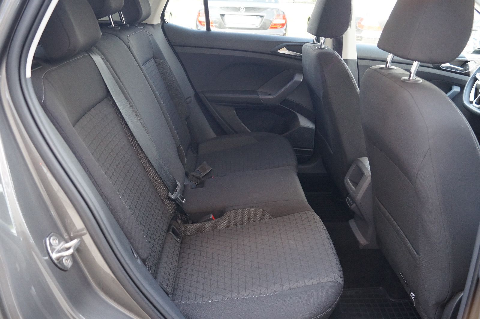 Volkswagen T-Cross Life DSG - Samsaru's Car Outlet