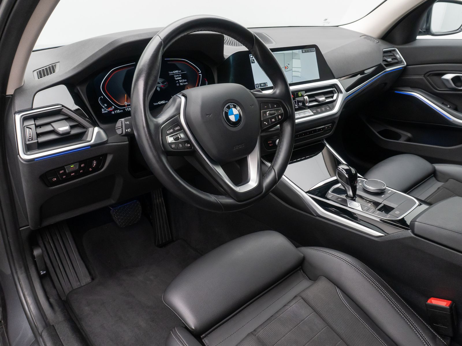 BMW 320d xD Sport Line - Samsaru's Car Outlet