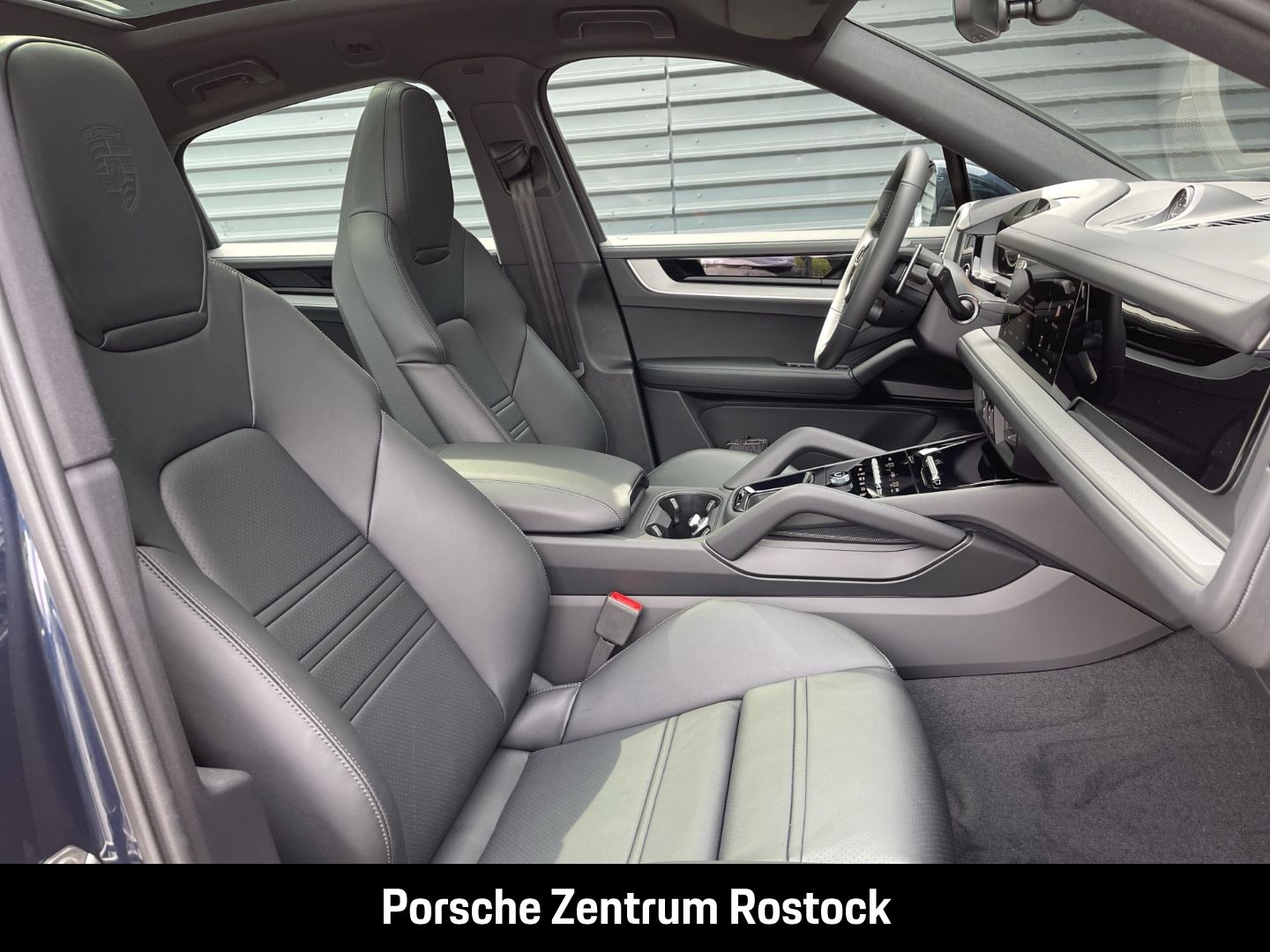Porsche Cayenne E-Hybrid Coupe Panorama Surround-View