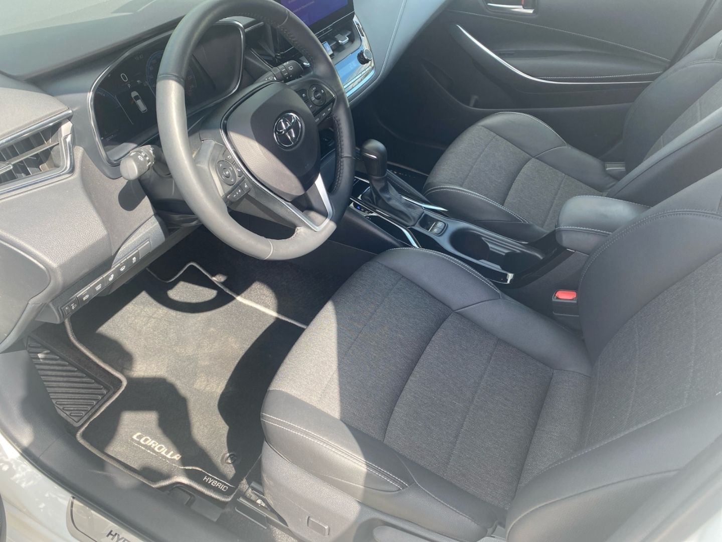 Toyota Corolla 2.0 Hybrid TS - Samsaru's Car Outlet