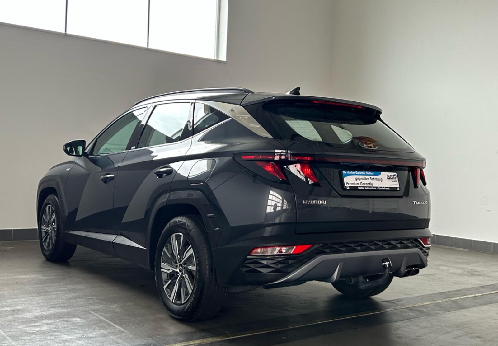 Hyundai Tucson - Samsaru's Car Outlet