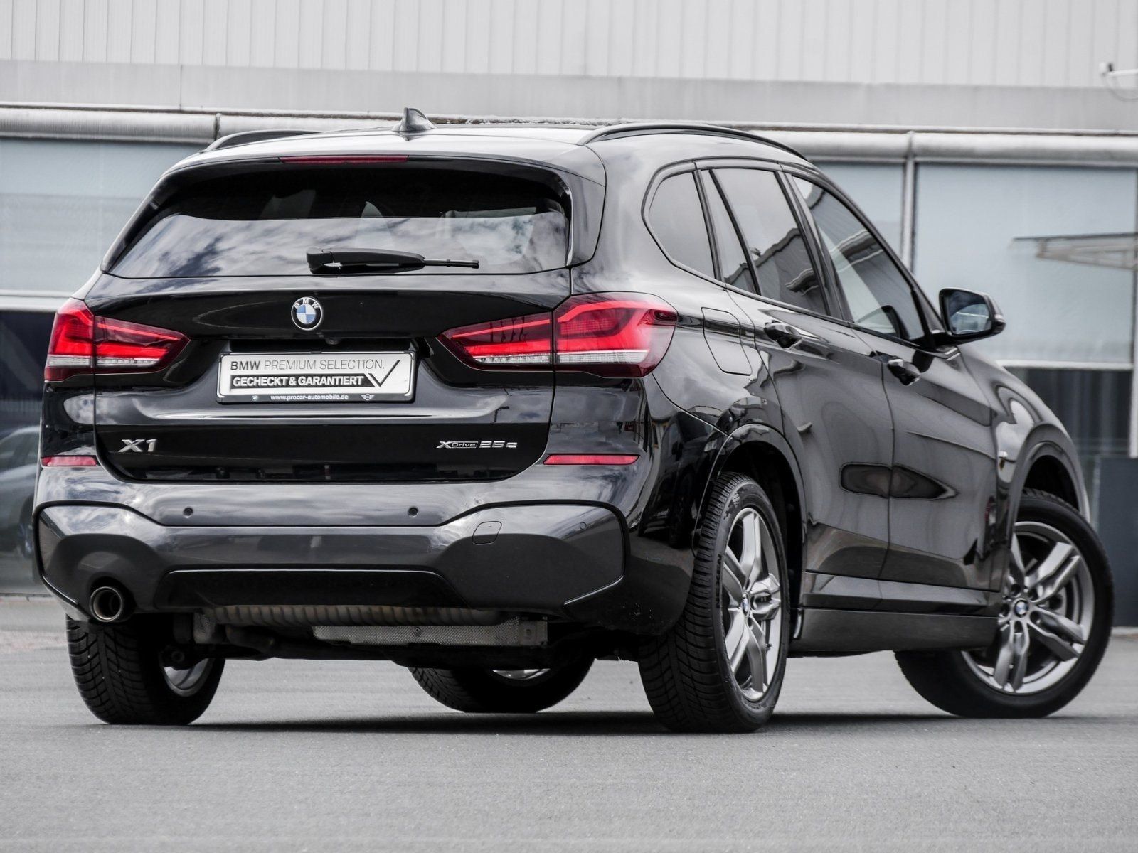BMW X1 xDrive25e M Sport - Samsaru's Car Outlet