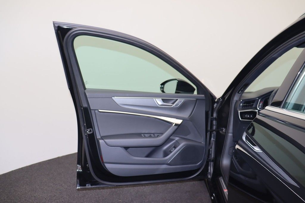 Audi A6 Avant 40 TDI quattro S line - Samsaru's Car Outlet