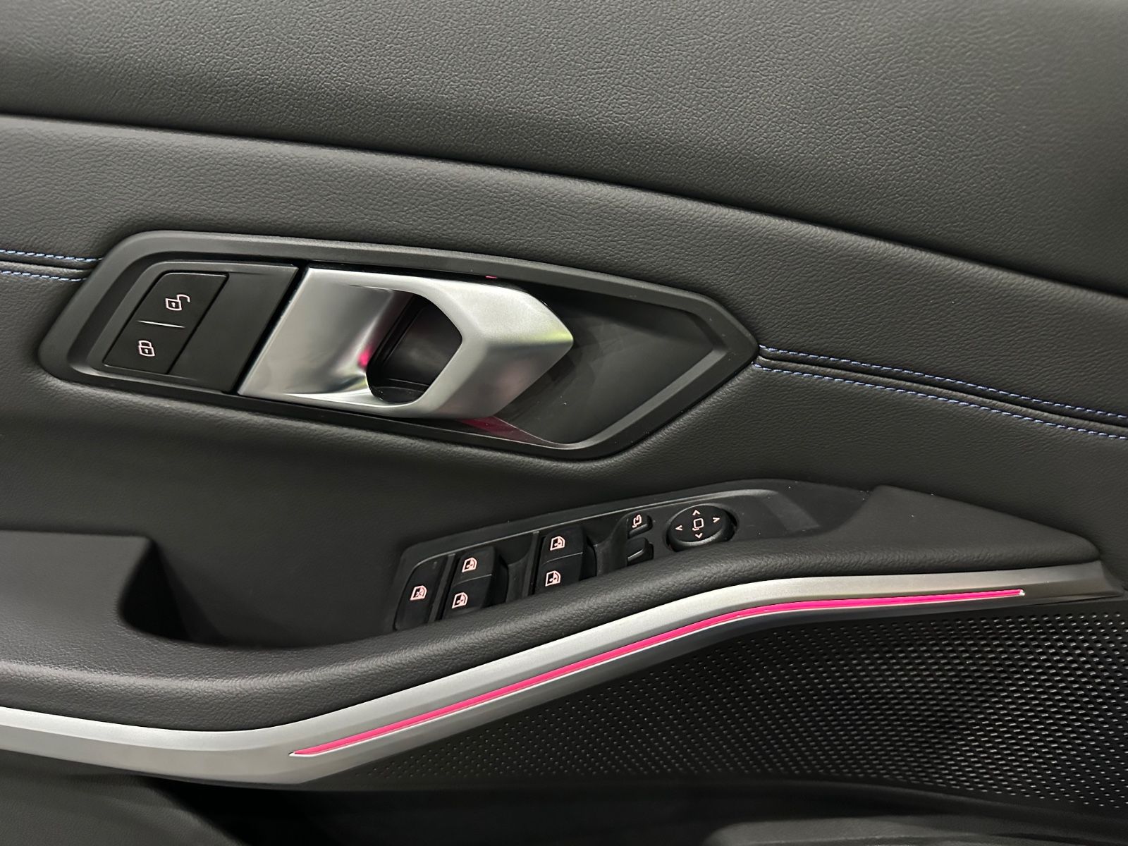 BMW 320 d M Sport /ACC /360°KAMERA / HEAD-UP /1.HAND