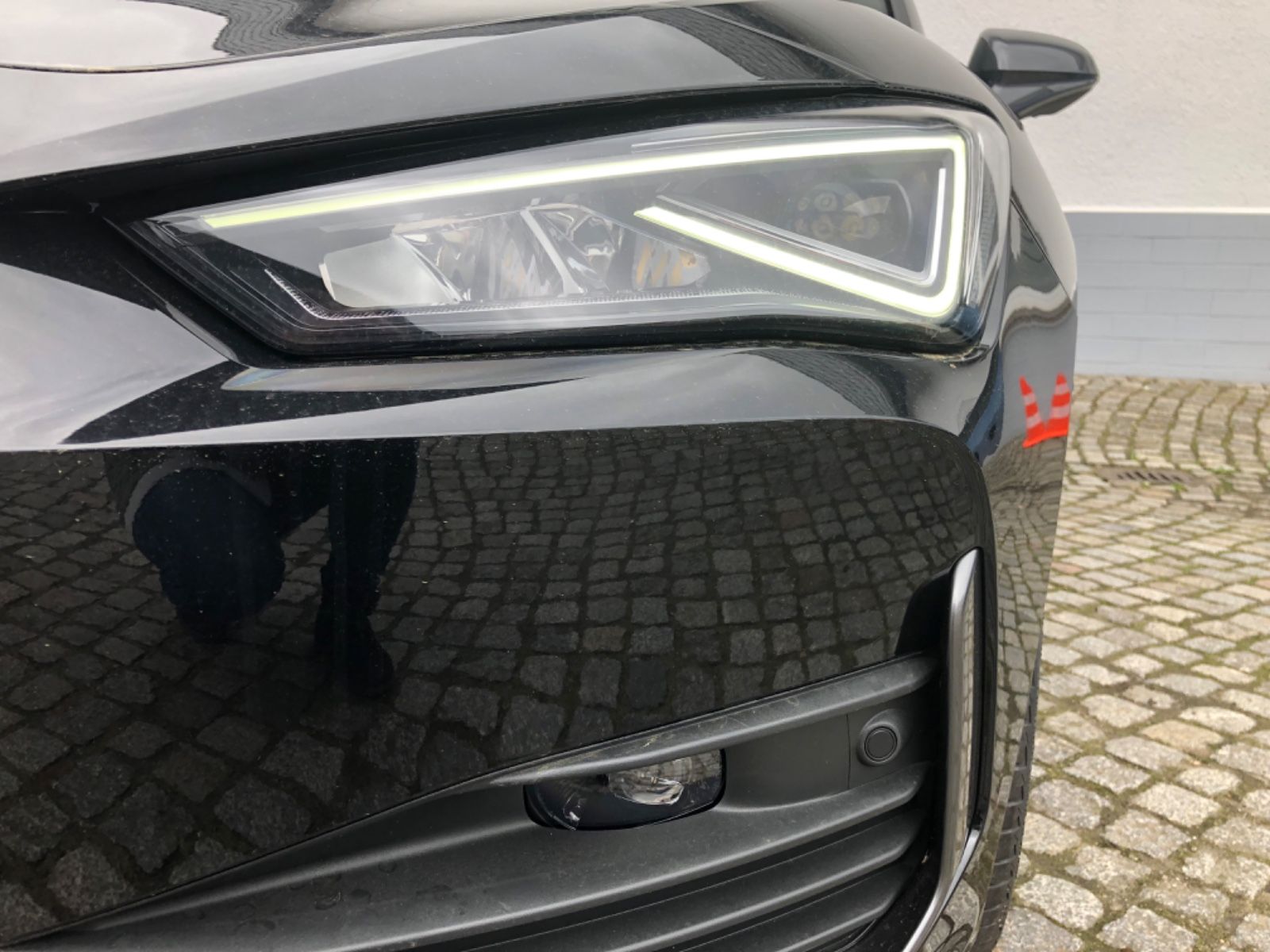 Cupra Leon Sportstourer 1.5 eTSI ACT DSG - Samsaru's Car Outlet