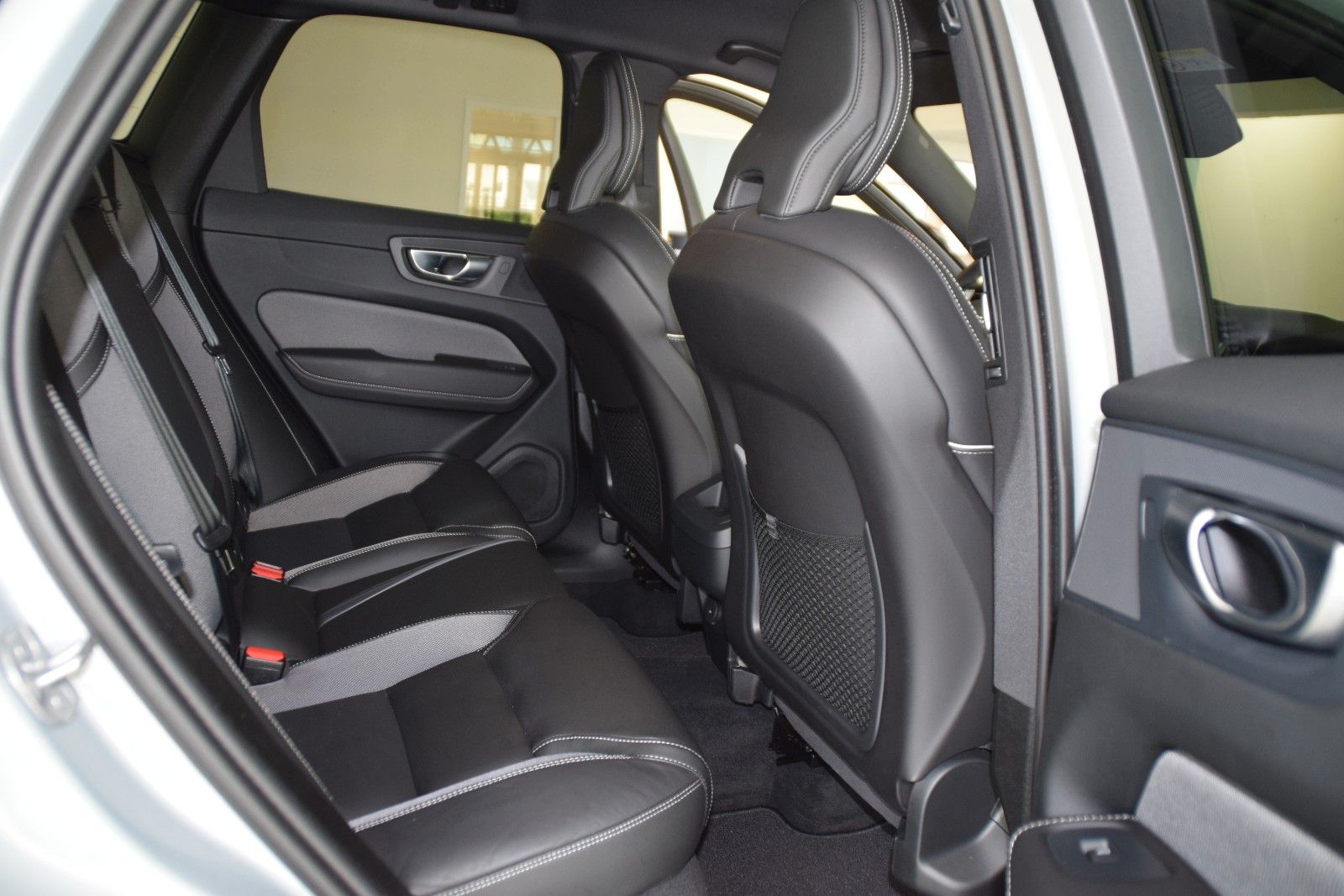 Volvo XC60 B4 D Plus Dark/Standh./21"-Alu/Harman Kardo