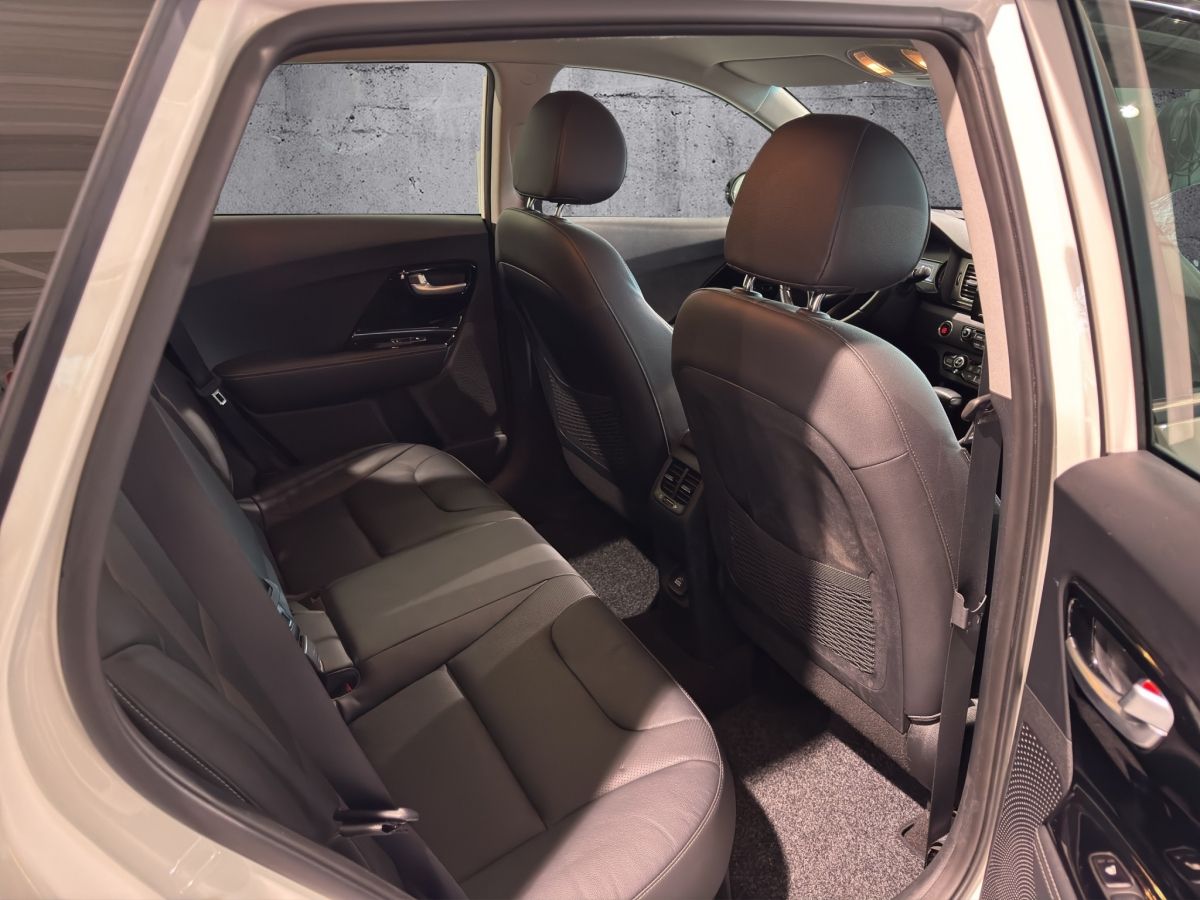Kia Niro 1.6 Hybrid - Samsaru's Car Outlet