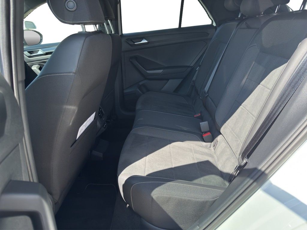 Volkswagen T-Roc 1.5 TSI DSG R-Line - Samsaru's Car Outlet