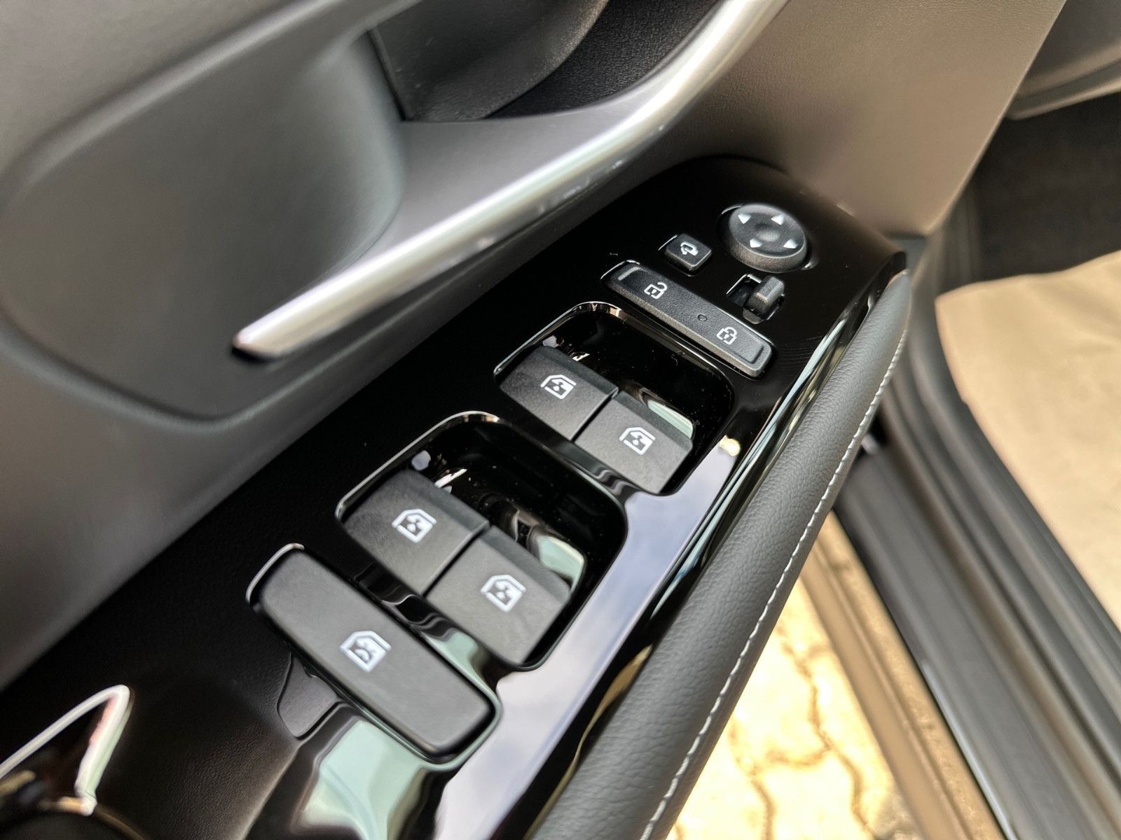 Hyundai TUCSON 1.6 T-GDI 2WD HEV HYBRID ADVANTAGE - Samsaru's Car Outlet