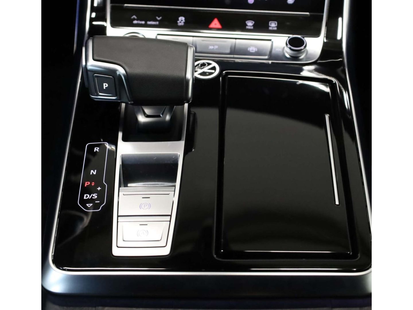 Audi Q7 55 TFSI quattro 7Sitze/AHK/P-Dach/360/Matrix