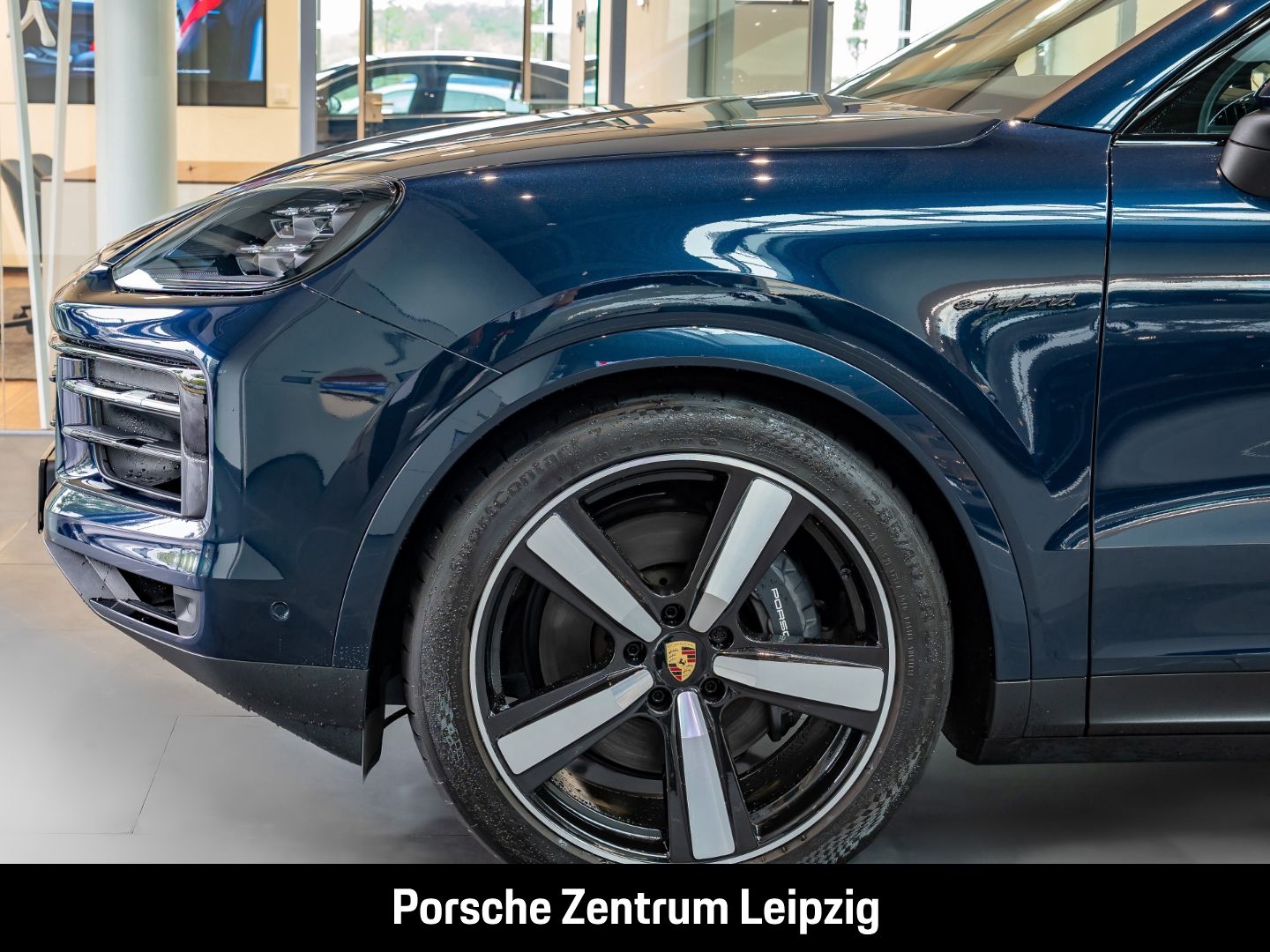 Porsche Cayenne E-Hybrid Coupe Sportabgas HD-Matrix Beif