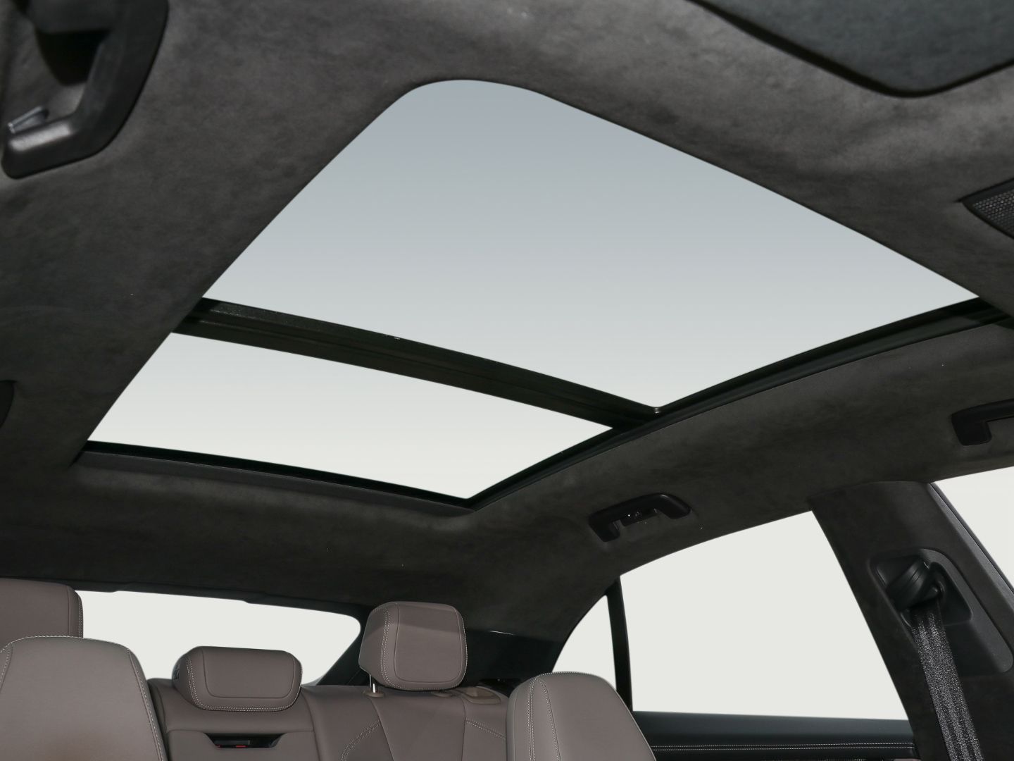 Porsche Macan Turbo InnoDrive HA-Lenkung Surround View