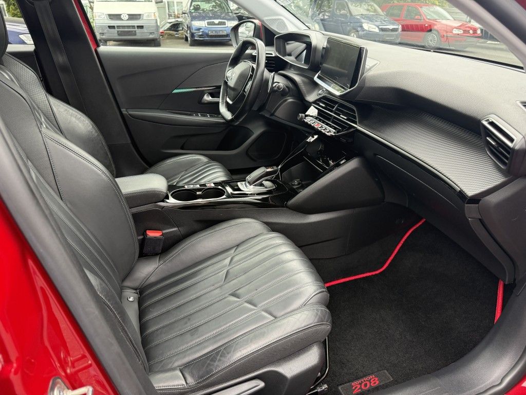 Peugeot 208 1.2 PureTech Allure - Samsaru's Car Outlet