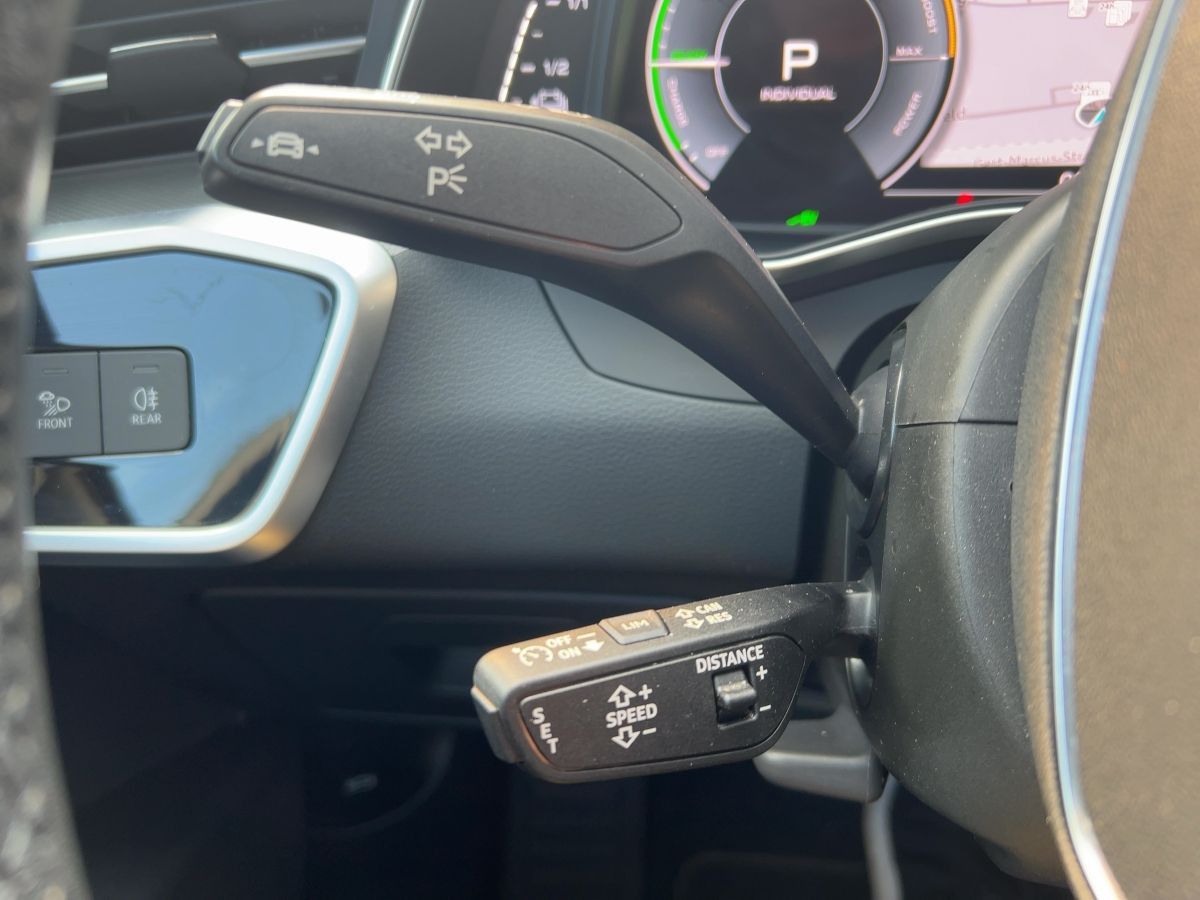 Audi A6 Avant 50 TFSI e quattro S tronic - Samsaru's Car Outlet
