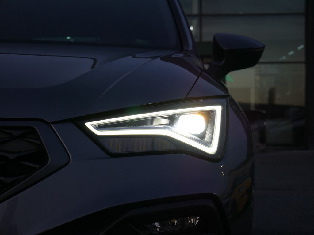 Seat Ateca 2.0 TDI FR 4Drive FACEL. STANDHZ LED AHK
