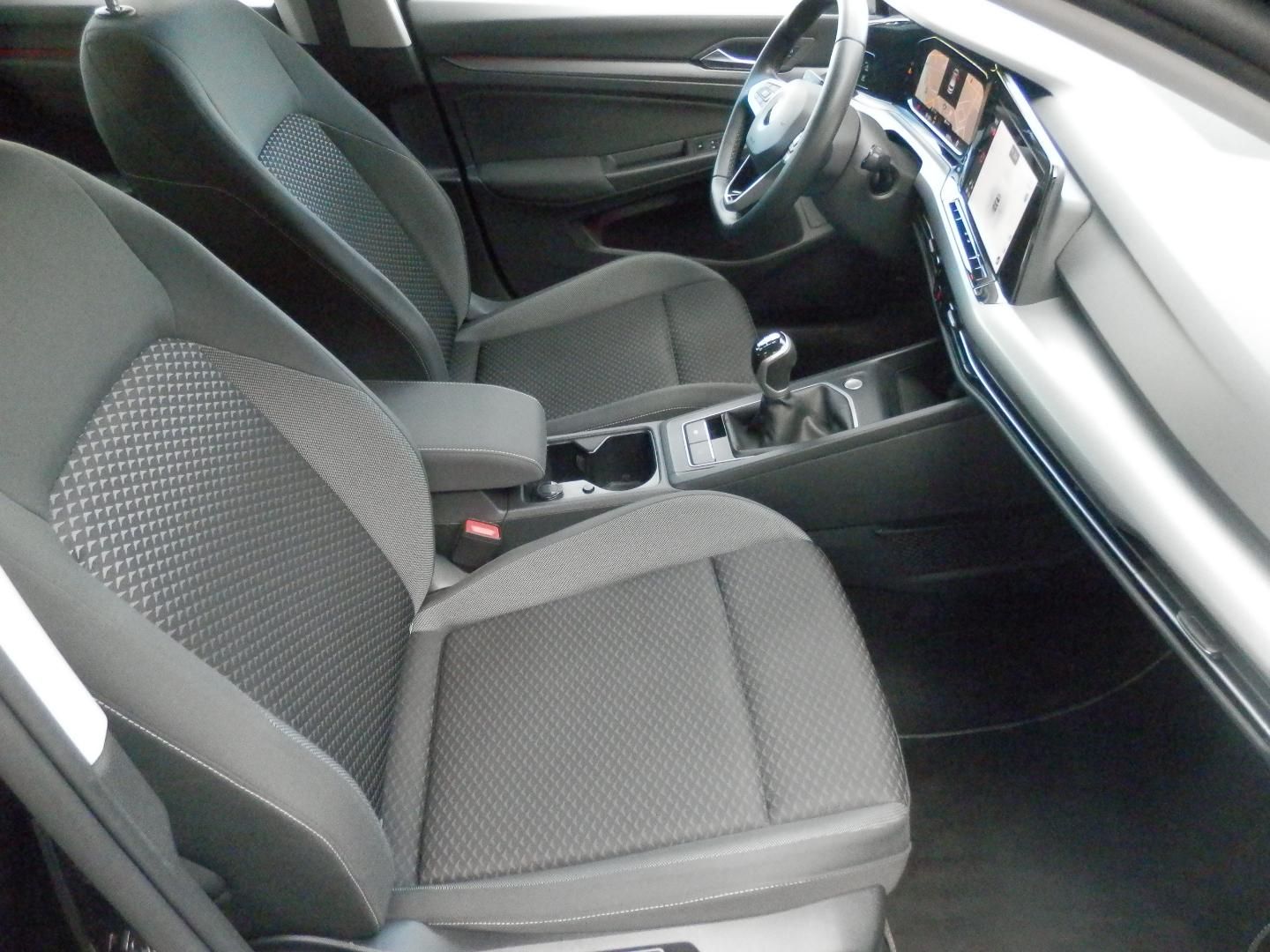 Volkswagen Golf Life - Samsaru's Car Outlet