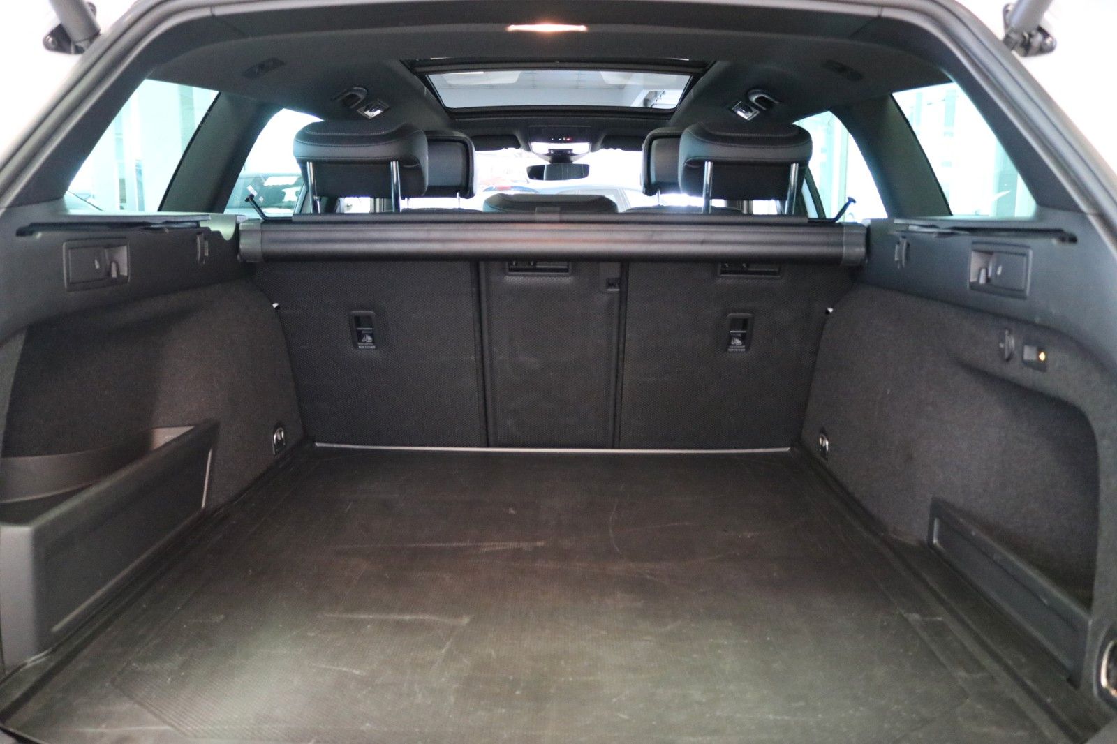 Volkswagen Passat Alltrack 4M AHK Pano STHZ 360 Memory