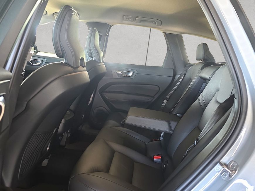 Volvo XC60 B4 D Plus Dark
