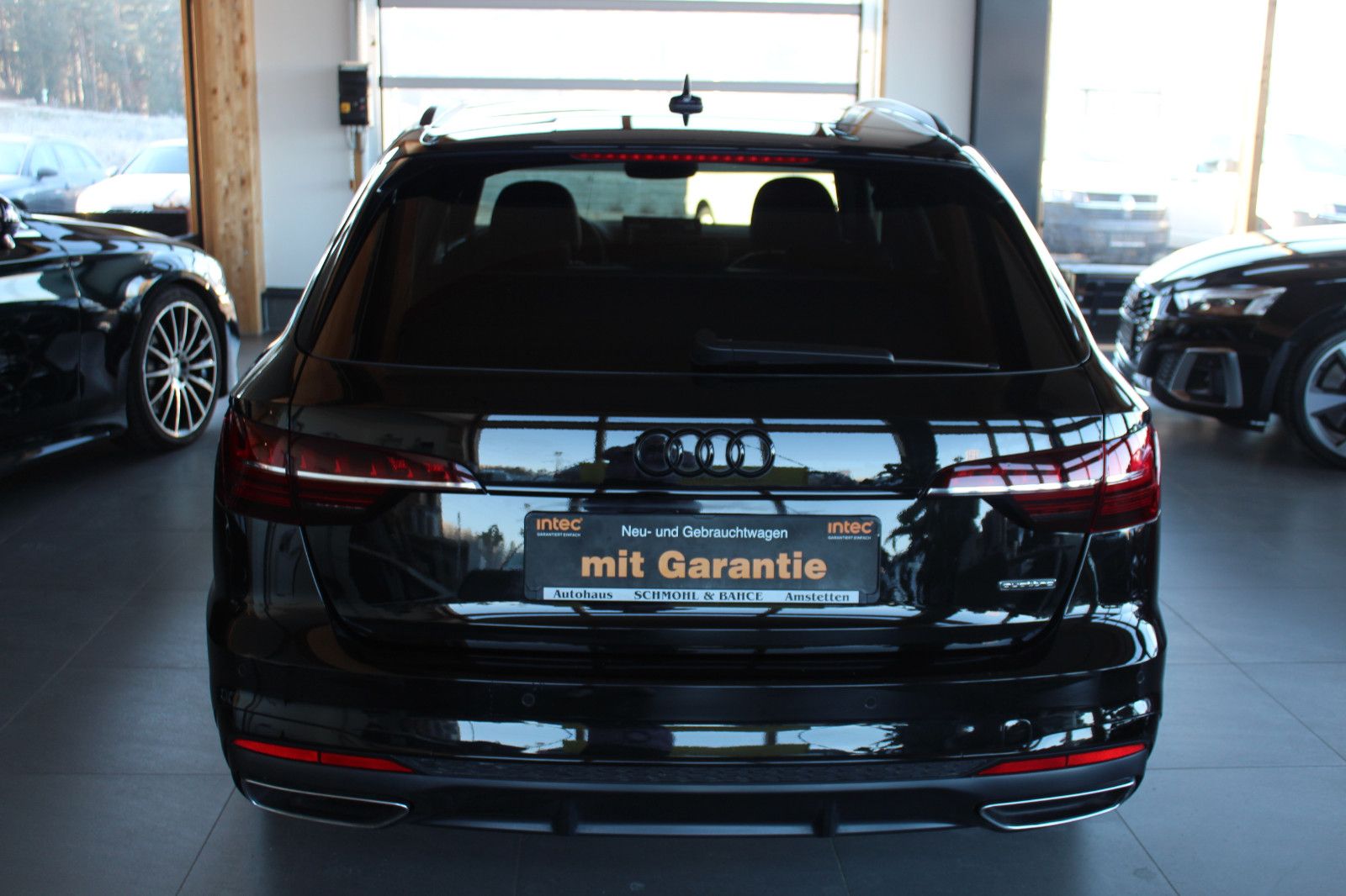 Audi A4 Avant 40 TDI quattro S line - Samsaru's Car Outlet