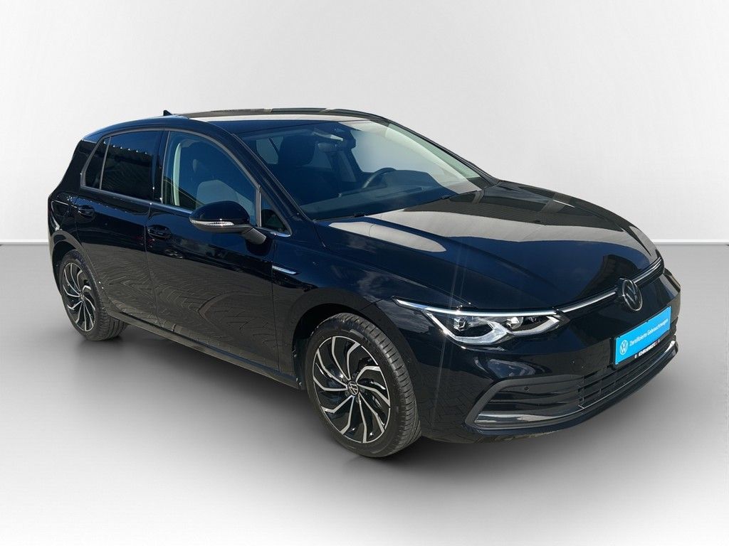 Volkswagen Golf VIII 1.5 eTSI DSG Style - Samsaru's Car Outlet