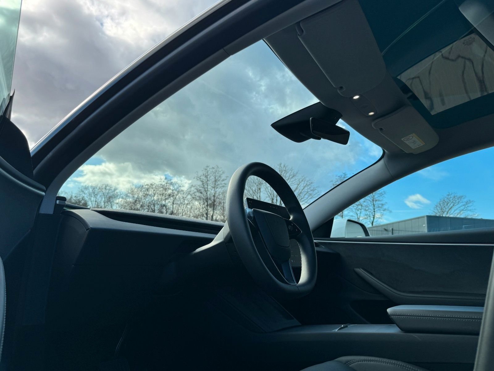 Tesla MODEL 3 HIGHLAND LR AWD | HW4 | TOW PACKAGE |