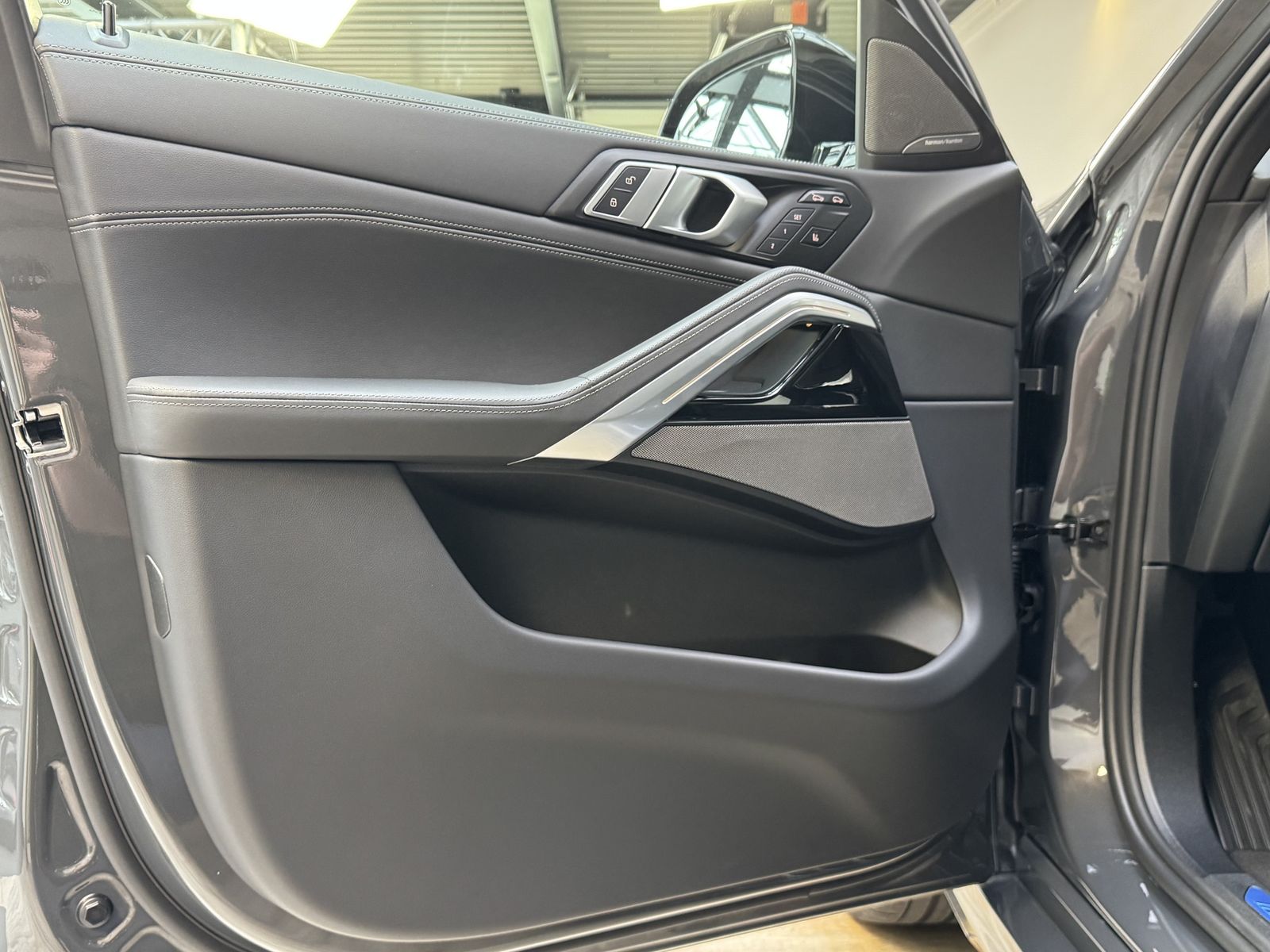 BMW X6 xDrive40d M Sport Pro - Samsaru's Car Outlet