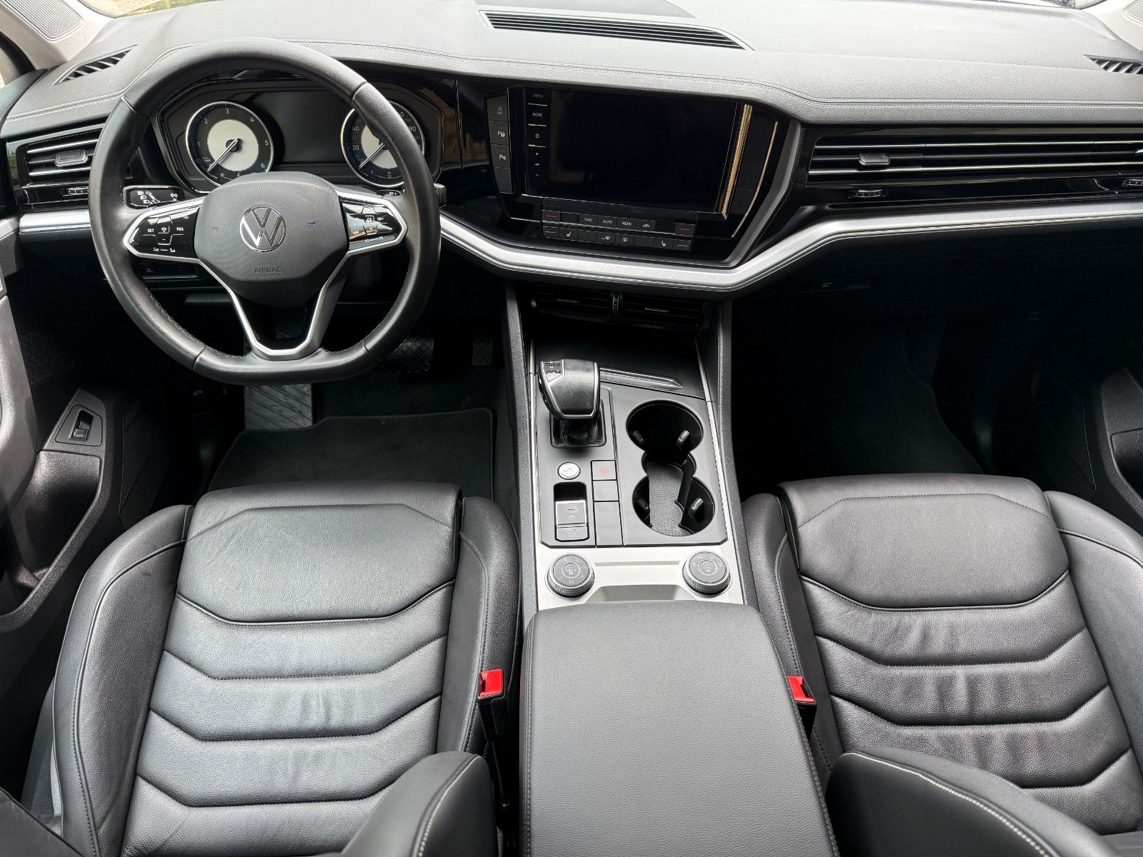 Volkswagen Touareg Elegance 4Motion TDI - Samsaru's Car Outlet