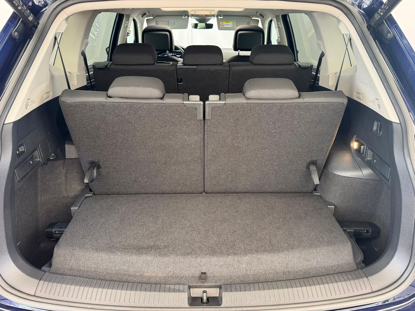 Volkswagen Tiguan Allspace Elegance 2.0TDI DSG+7-SITZER+4M+