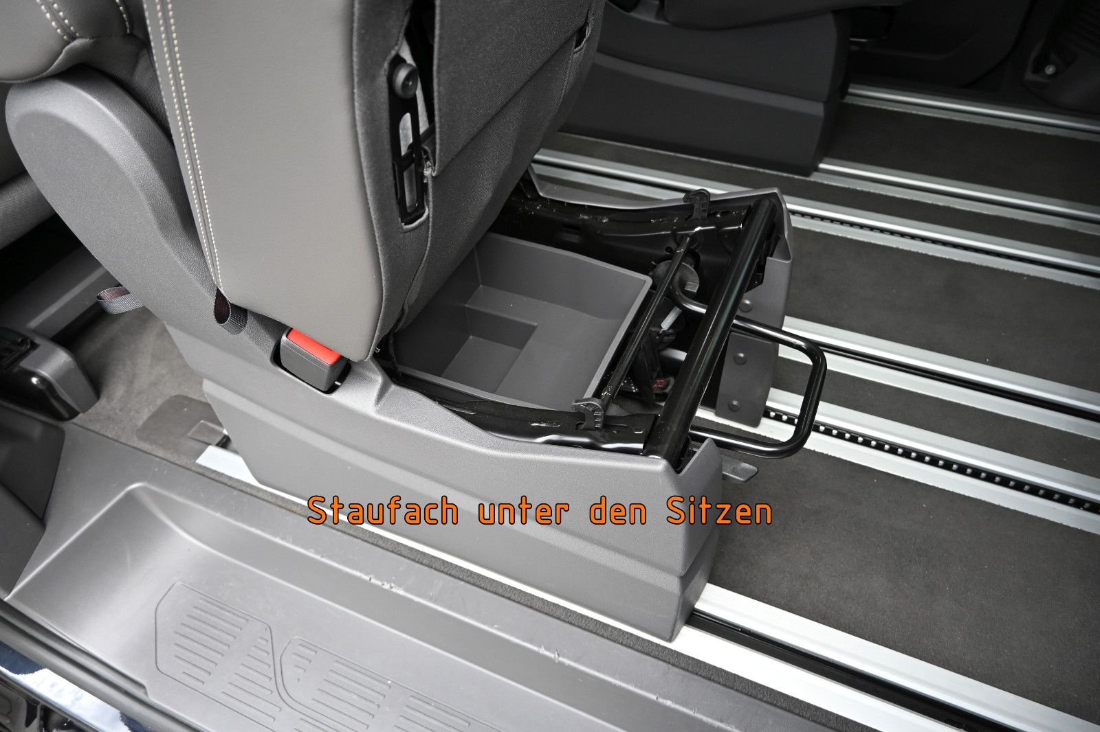 Volkswagen T7 Multivan 2.0 TDI DSG Style - Samsaru's Car Outlet