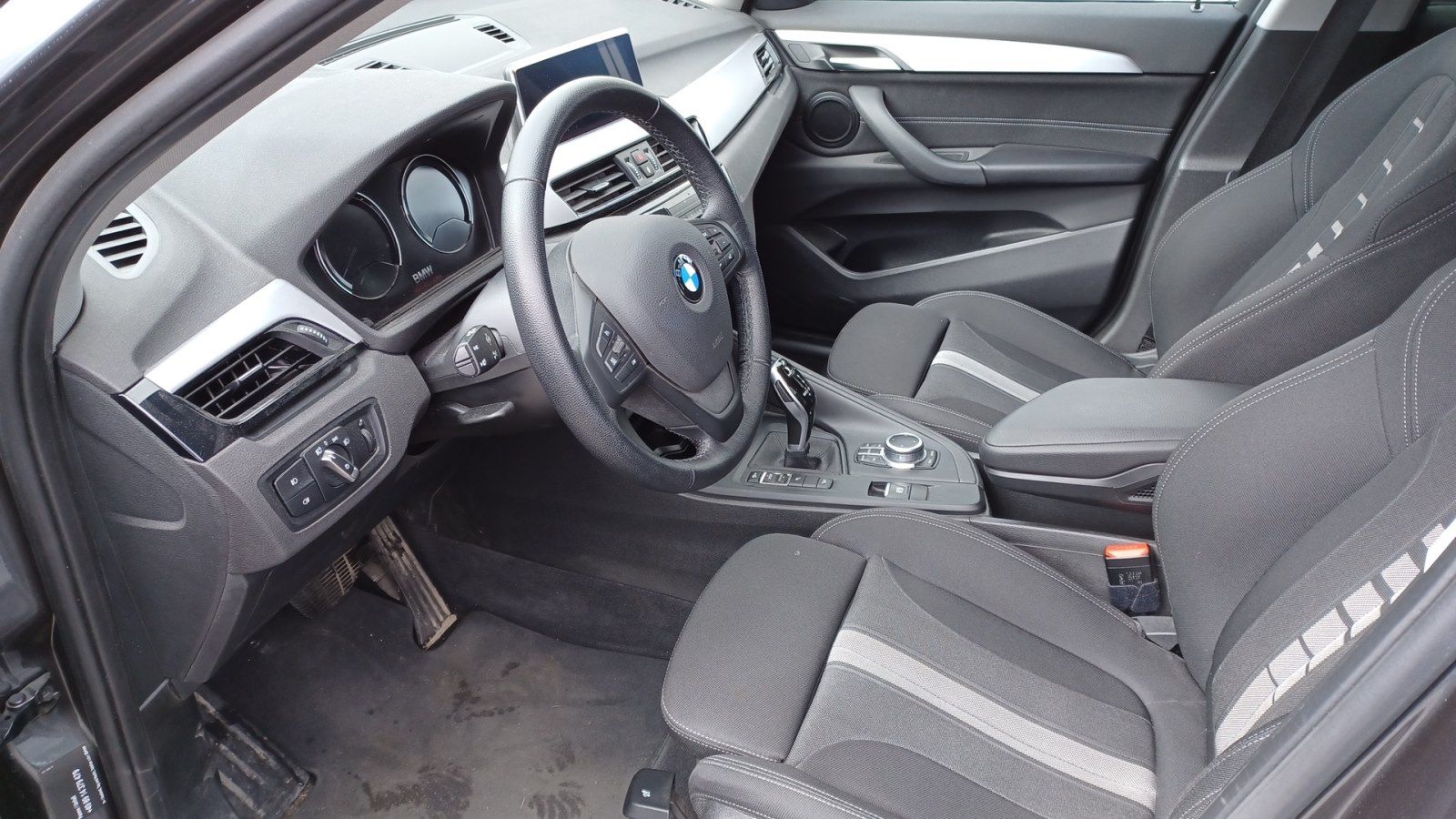 BMW X1 xDrive20i Advantage - Samsaru's Car Outlet