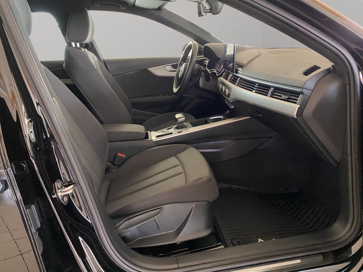 Audi A4 Avant 40 TFSI S tronic - Samsaru's Car Outlet