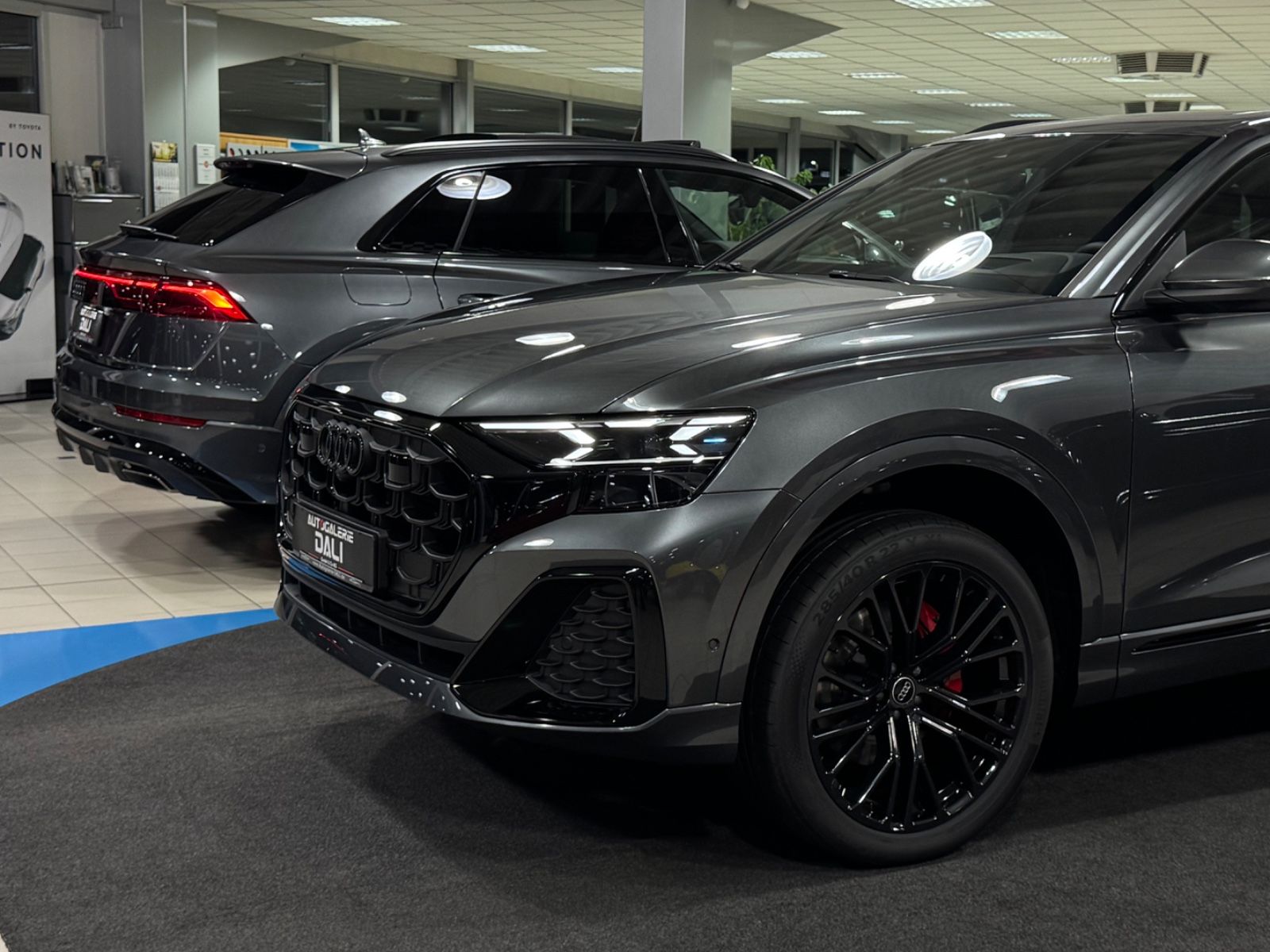 Audi Q8 50 TDI quattro S-LINE - Samsaru's Car Outlet