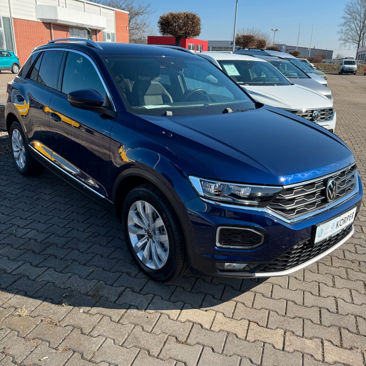 Volkswagen T-Roc Sport - Samsaru's Car Outlet