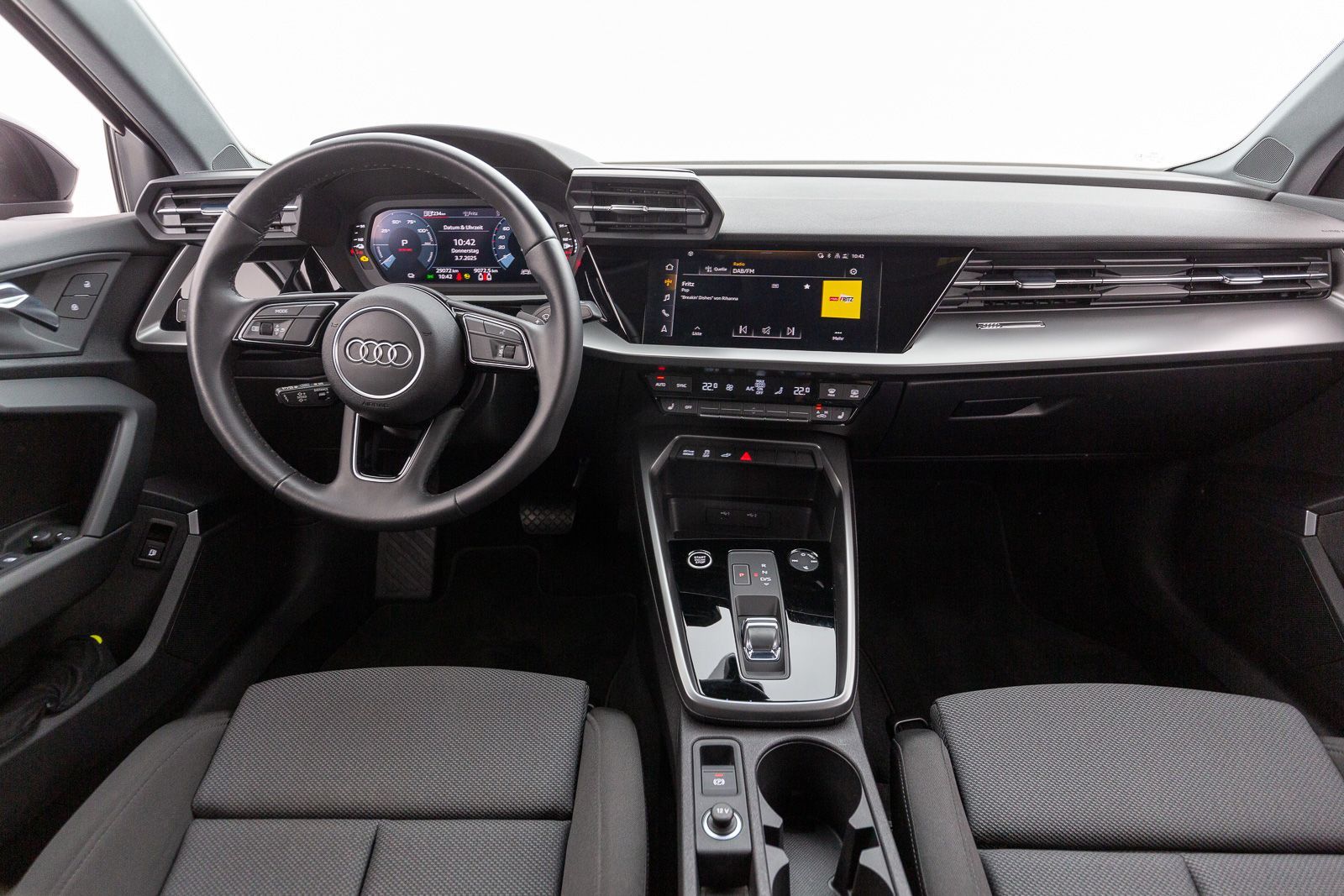 Audi A3 Sportback TFSI e S line - Samsaru's Car Outlet