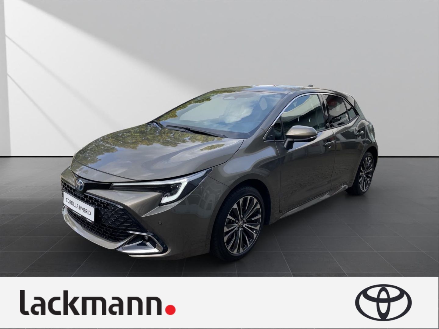 Toyota Corolla 1.8 Hybrid - Samsaru's Car Outlet