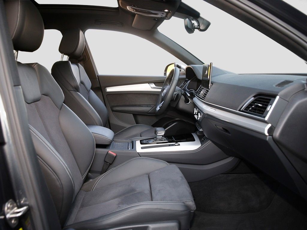 Audi Q5 40 TDI S line Panorama Matrix AHK Kamera ACC