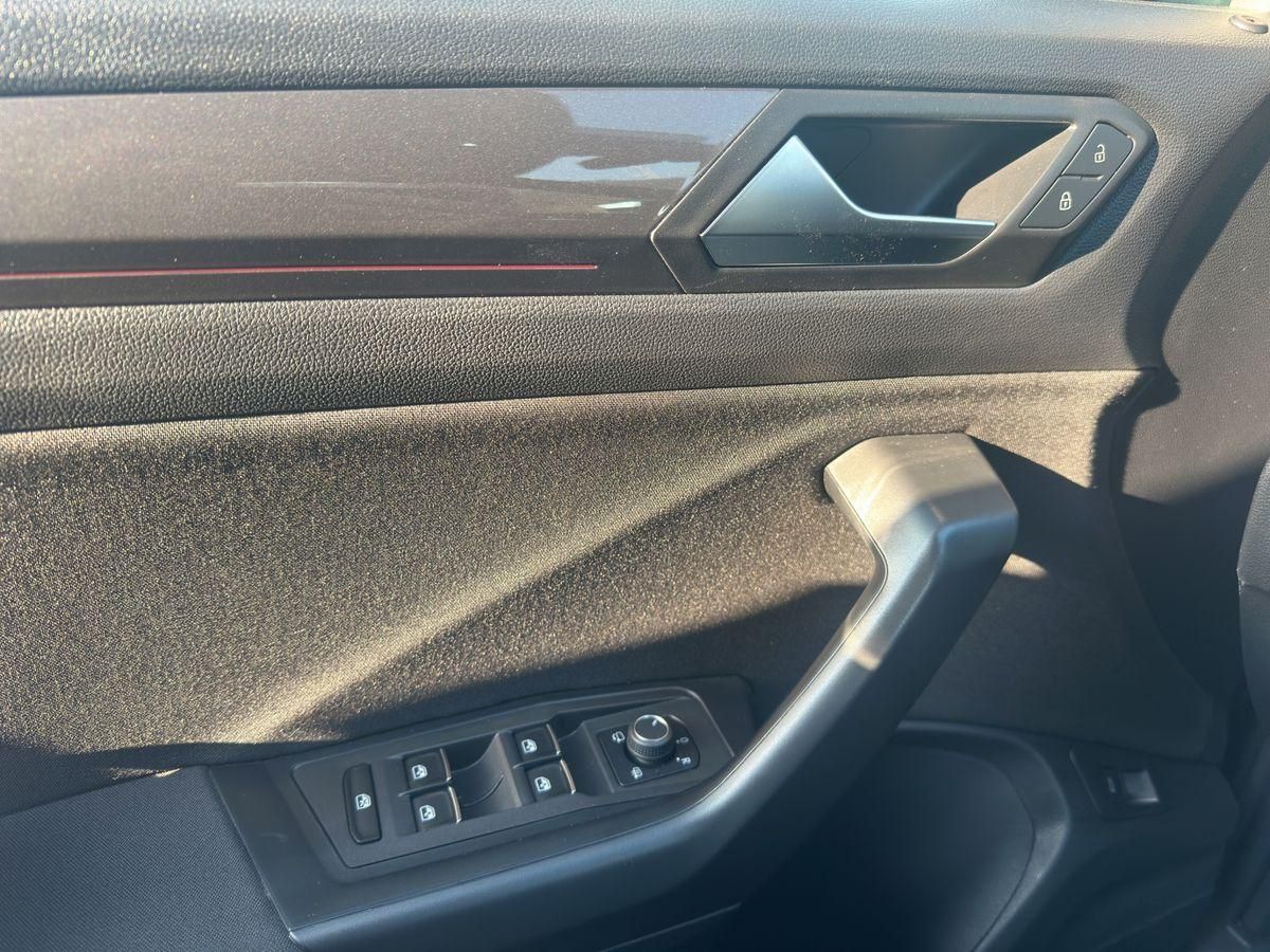Volkswagen T-Roc Sport 1.5 TSI DSG - Samsaru's Car Outlet