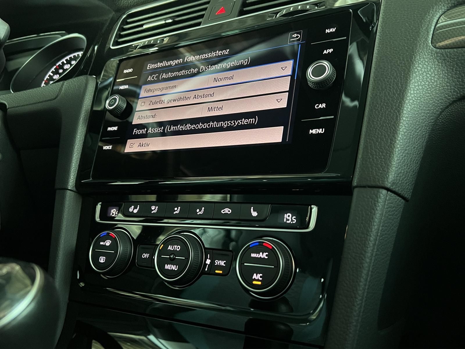 Volkswagen Golf VIII IQ.DRIVE - Samsaru's Car Outlet