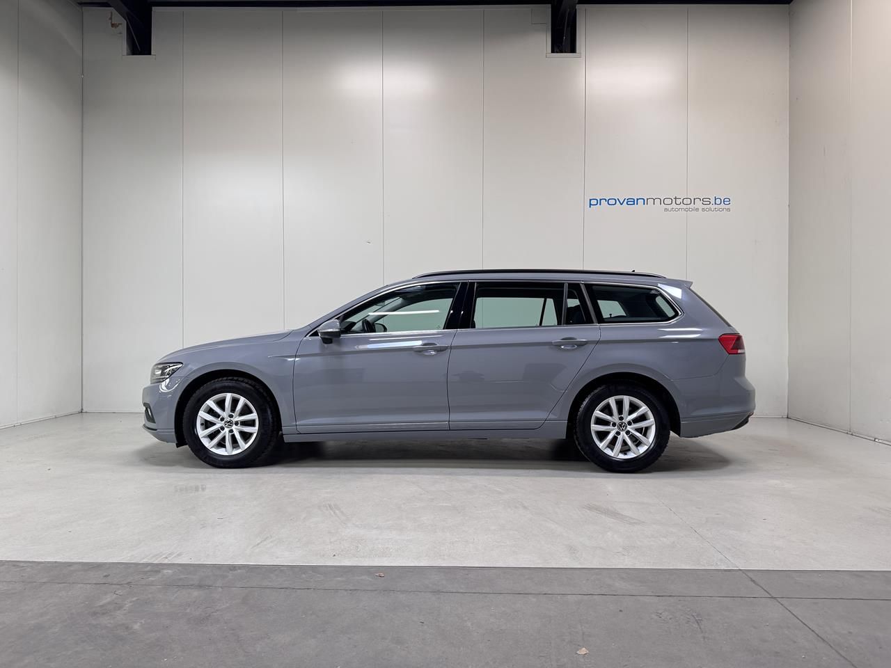 Volkswagen Passat 1.5 Benzine - Samsaru's Car Outlet
