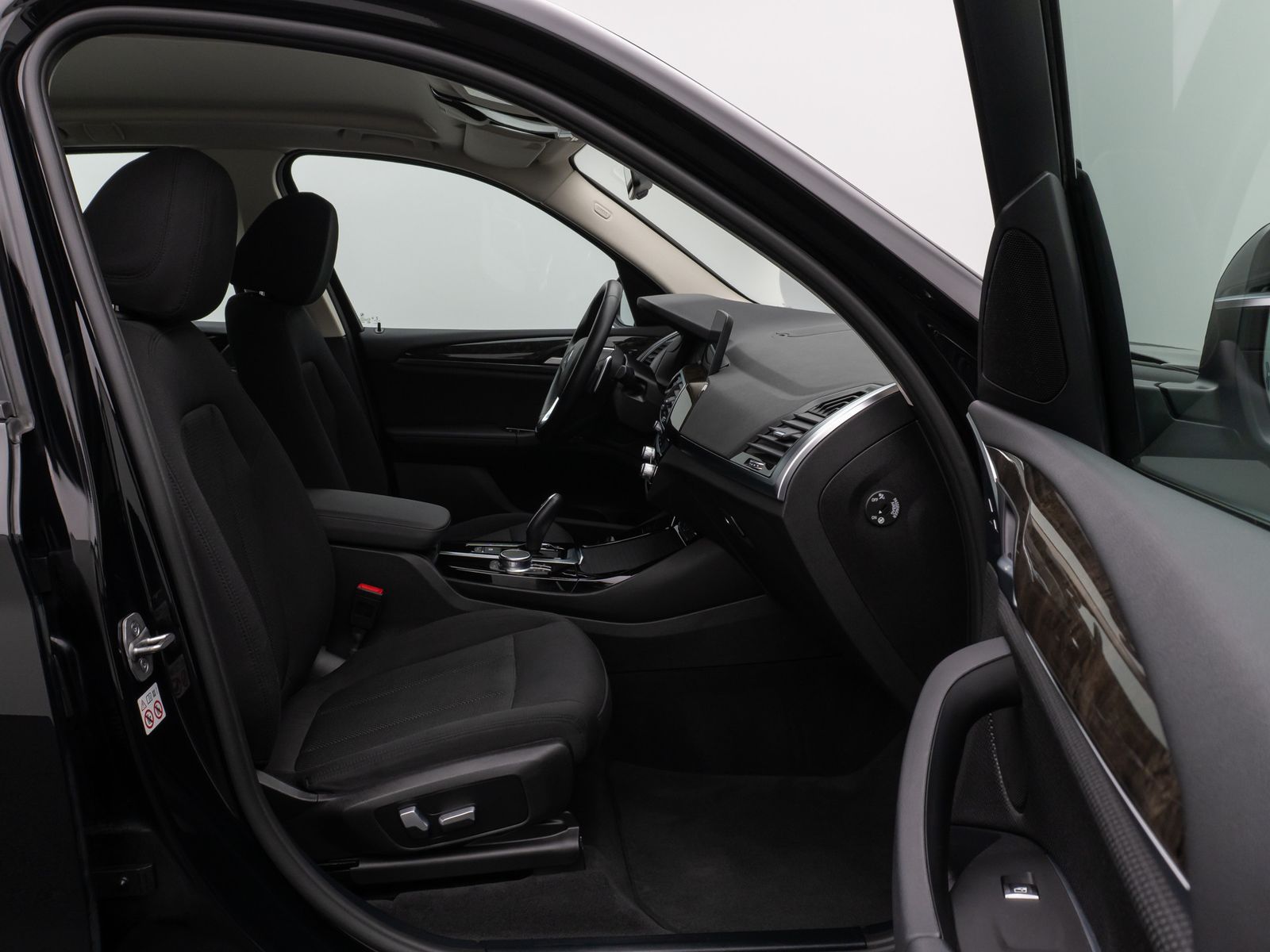 BMW X3 xD30e Kamera DAB HiFi Lenkrhzg Komfort Alarm