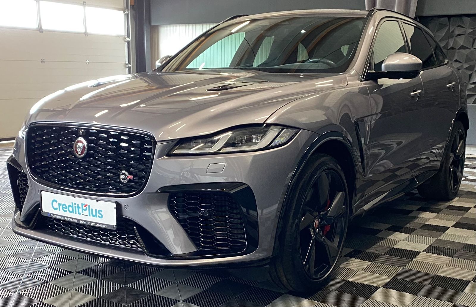 Jaguar F-Pace P550 SVR V8 AWD,ACC,Digitales Cockpit,AHK