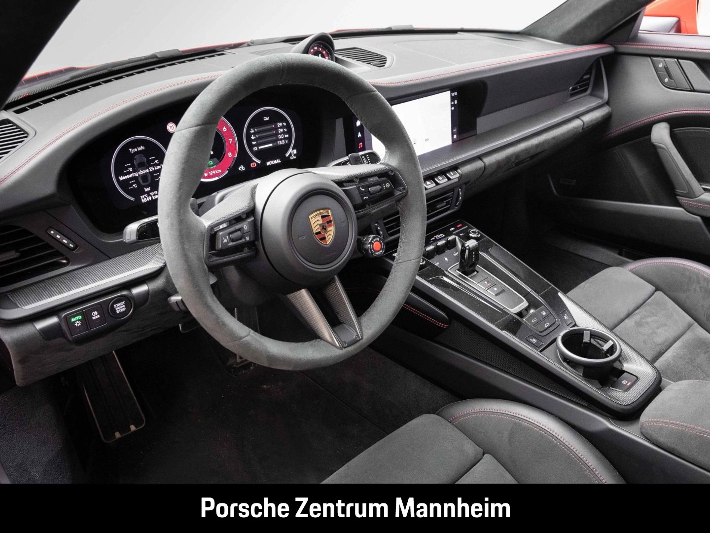Porsche 992 -2 911 Carrera 4 GTS HD-Matrix 18-Wege Lift