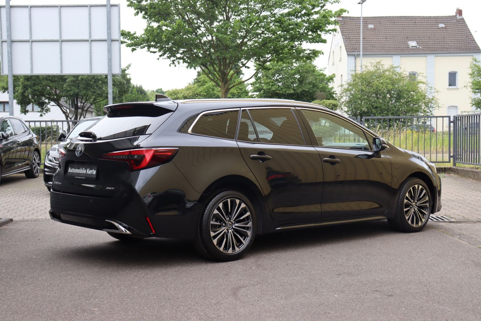 Toyota Corolla Touring Sports Hybrid Team D 1. Hand