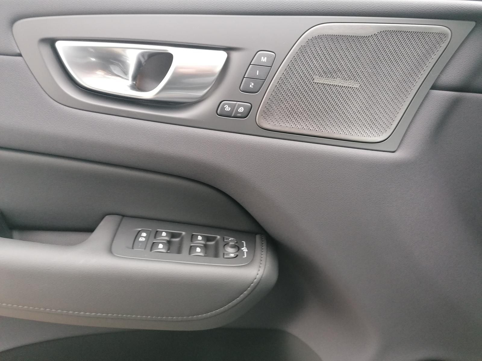 Volvo XC60 T6 AWD Recharge Plus Bright 0,5% 360° LED