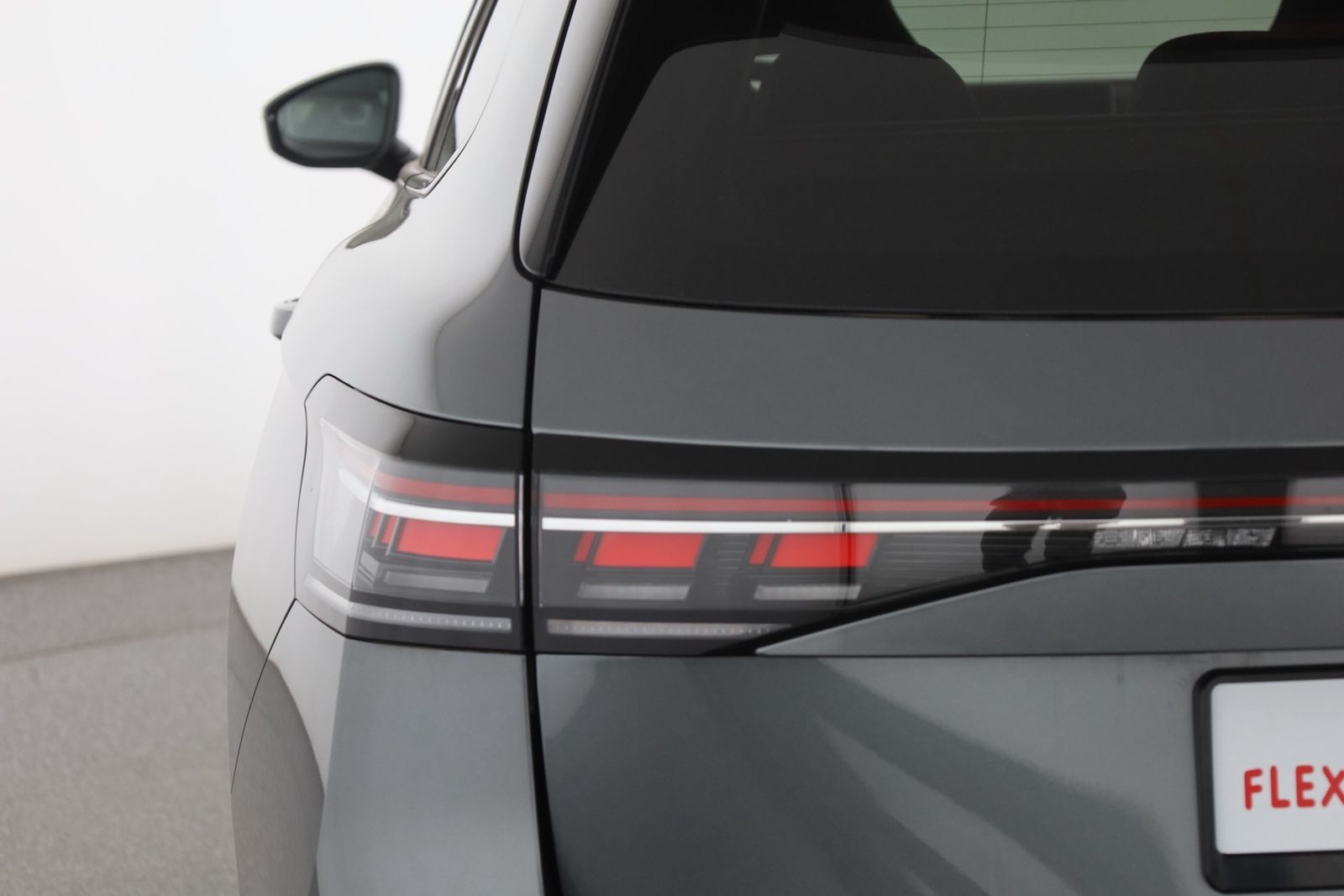 Volkswagen Passat Variant R-Line 2.0 TSI DSG Matrix Pano AH