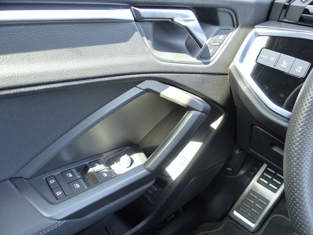 Audi Q3 Sportback 40 TFSI quattro S-tronic S line - Samsaru's Car Outlet