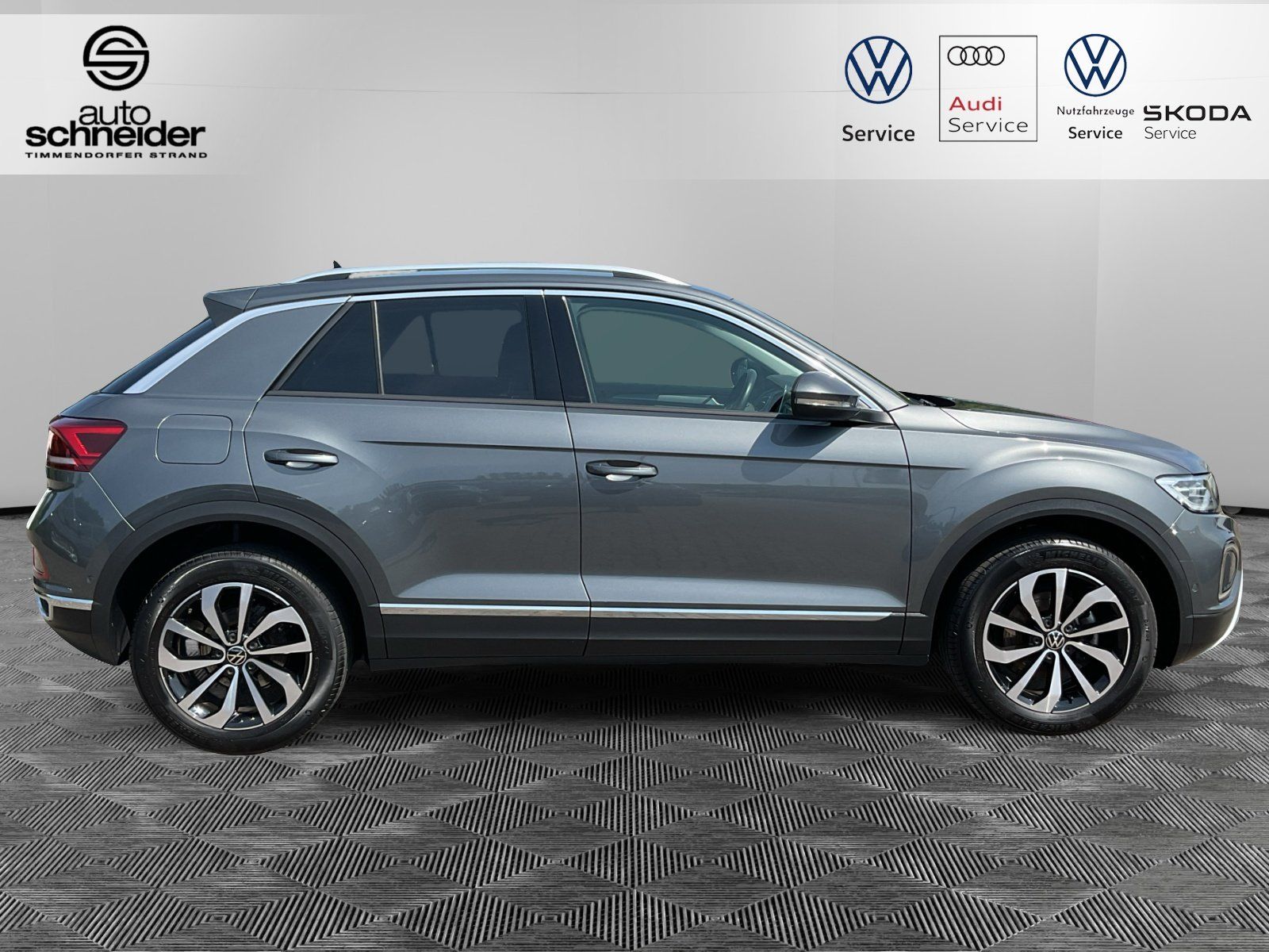 Volkswagen T-Roc 1.5 TSI DSG Style - Samsaru's Car Outlet