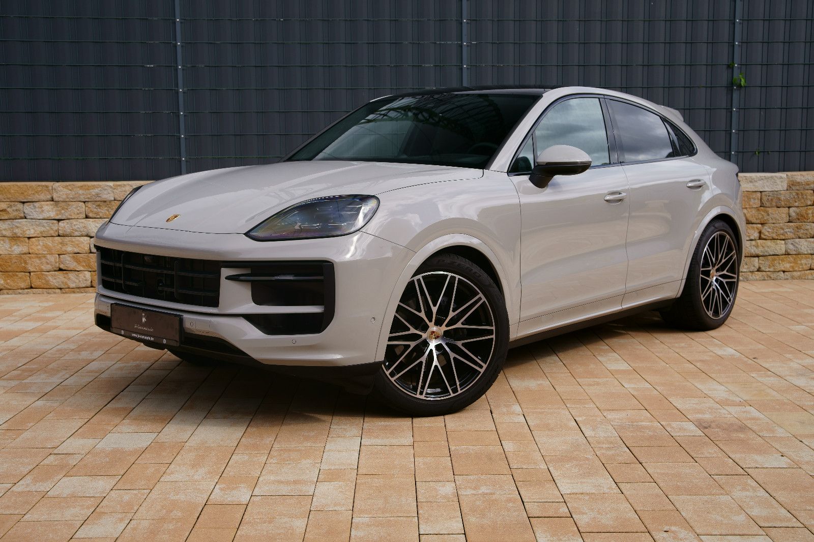 Porsche Cayenne Coupe SportDesign *MEGA-SPEC*P-DISPLAY*