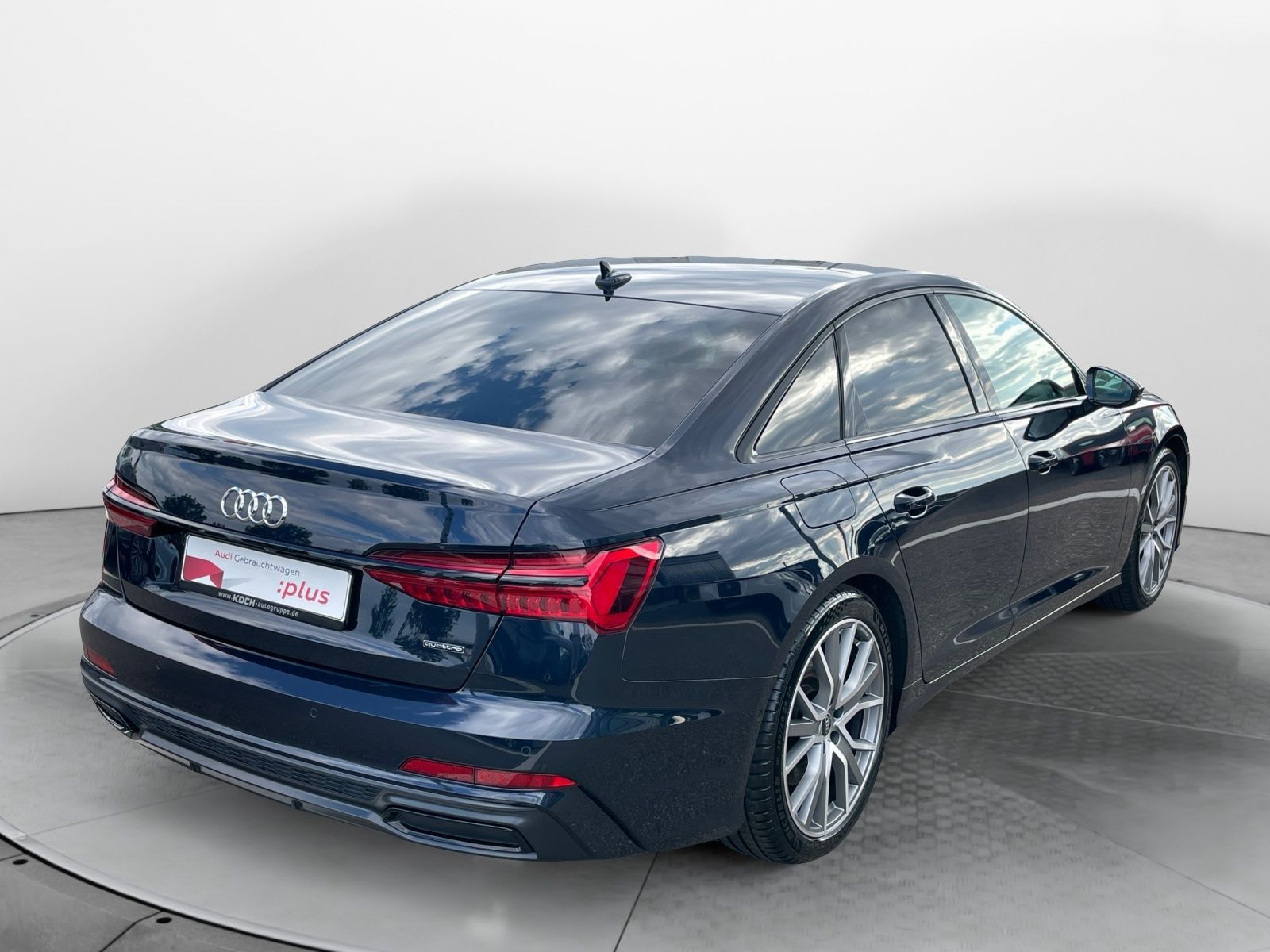 Audi A6 Limousine 55 TFSI e q. S-Tronic S-Line - Samsaru's Car Outlet