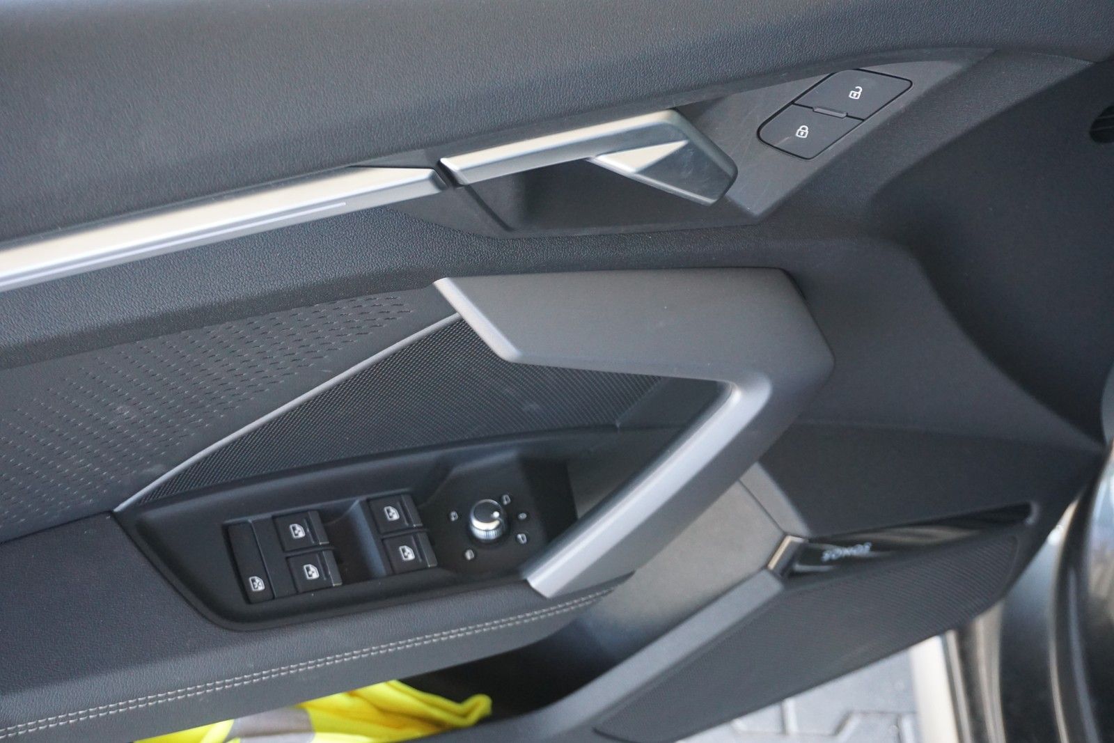 Audi A3 Sportback 35 TDI S line - Samsaru's Car Outlet